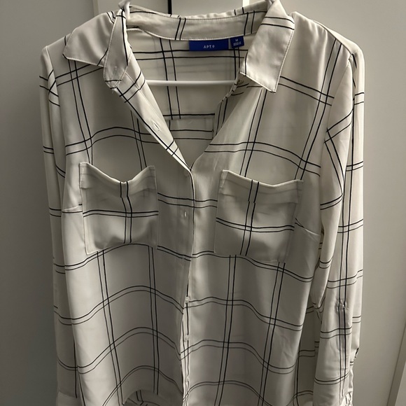 Apt. 9 Blouse - Picture 2 of 4